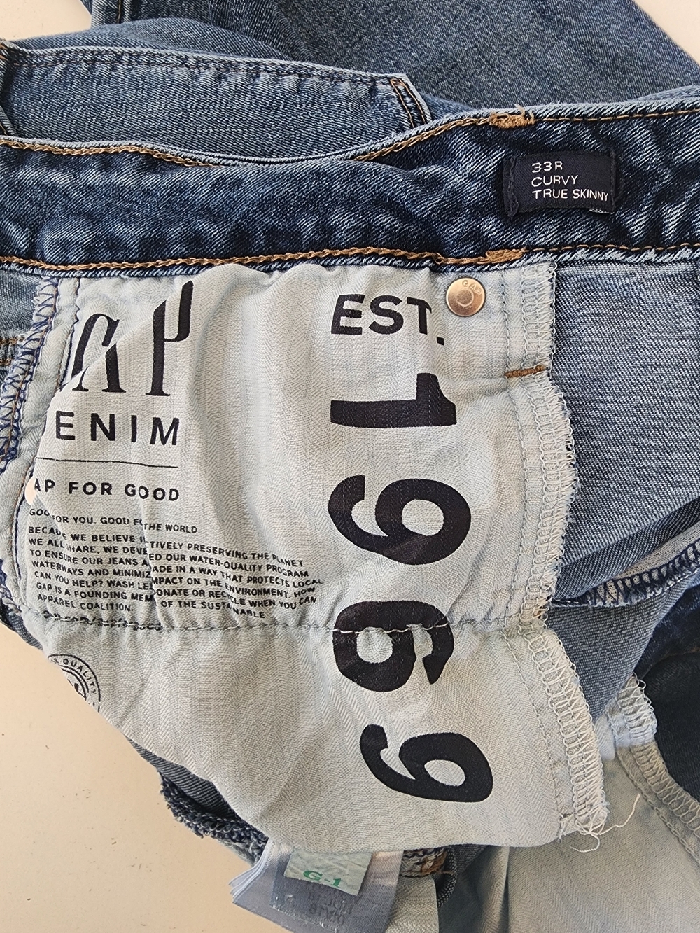 Gap Curvy True Skinny Jeans Dark Indigo Wash Size 33R - Picture 8 of 8
